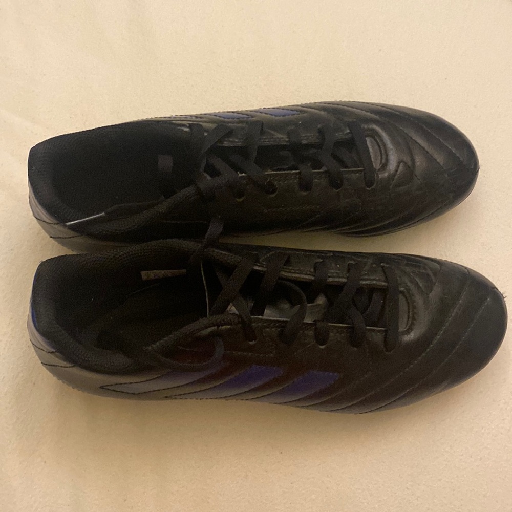 Boys Adidas Soccer Cleats Size 7